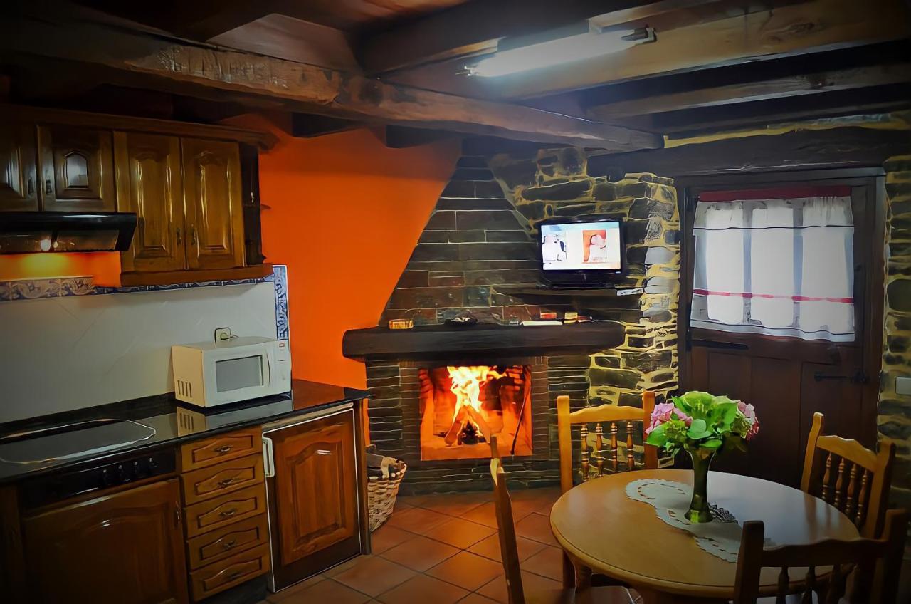 Casa Freixe Apartamentos Rurales Santa Eulalia de Oscos Buitenkant foto